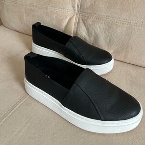 NEW Eileen Fisher Leather Sleek Stylish Comfy Platform Sneakers